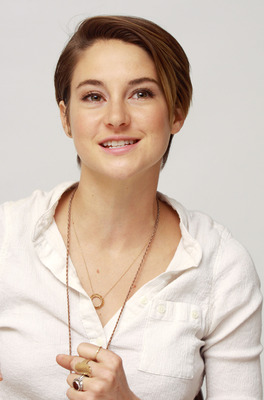 Shailene Woodley Poster 2467782