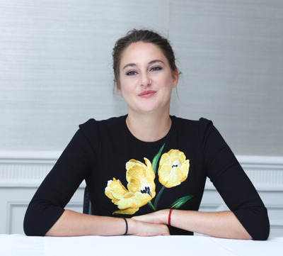 Shailene Woodley Poster 2736408