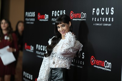 Sofia Boutella Poster 2700531