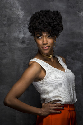 Sonequa Martin Green Poster 2693962