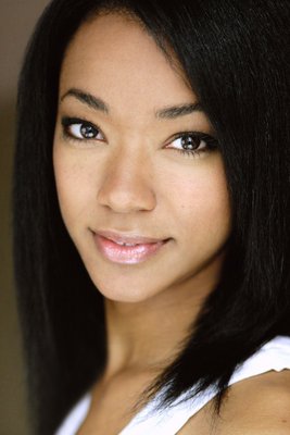 Sonequa Martin Green Poster 2693969