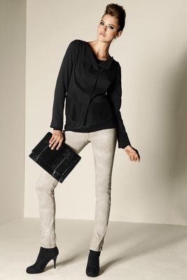 Taryn Davidson Poster 2175420