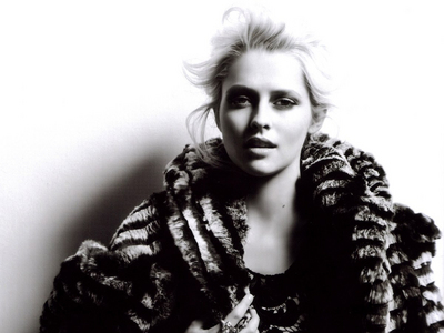 Teresa Palmer Poster 1993124