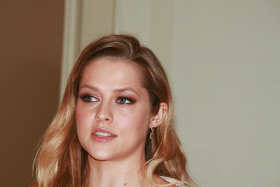 Teresa Palmer Poster 2310039