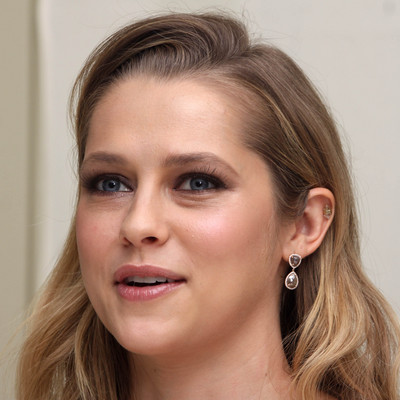 Teresa Palmer Poster 2350334