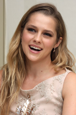 Teresa Palmer Poster 2350335