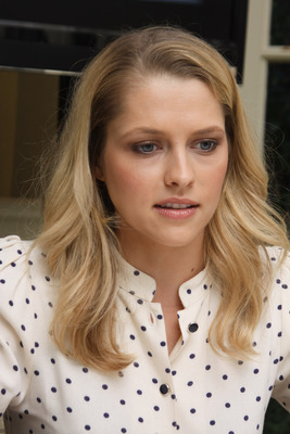 Teresa Palmer Poster 2450962