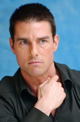 Tom Cruise Poster 2398222