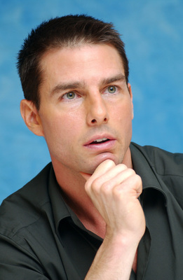 Tom Cruise Poster 2398242