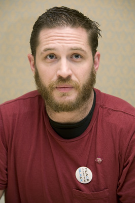 Tom Hardy Poster 2429663