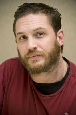 Tom Hardy Poster 2429666