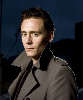 Tom Hiddleston Poster 2188511