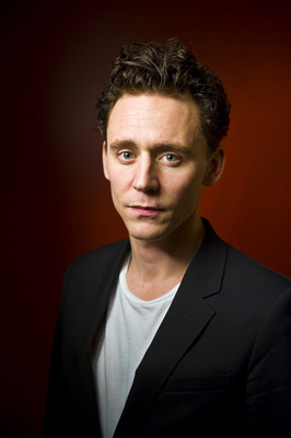 Tom Hiddleston Poster 2188527