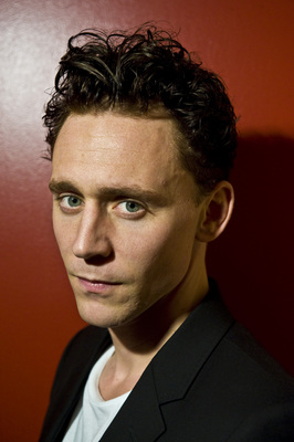 Tom Hiddleston Poster 2188529