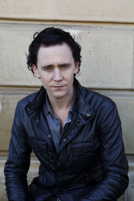 Tom Hiddleston Poster 2188531