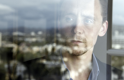 Tom Hiddleston Poster 2188541