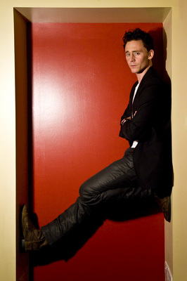 Tom Hiddleston Poster 2188543