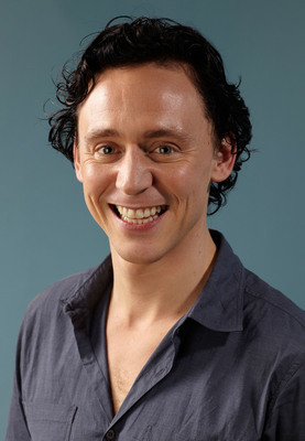 Tom Hiddleston Poster 2188544