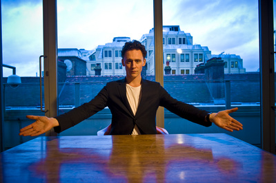 Tom Hiddleston Poster 2188545