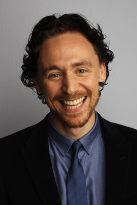 Tom Hiddleston Poster 2188555