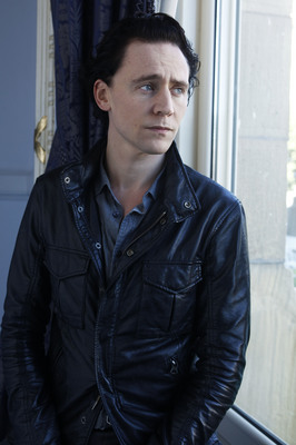 Tom Hiddleston Poster 2188559