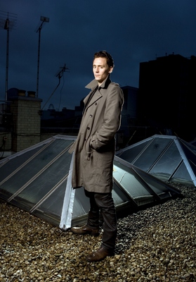 Tom Hiddleston Poster 2188560