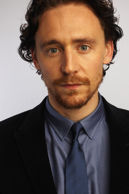 Tom Hiddleston Poster 2188565