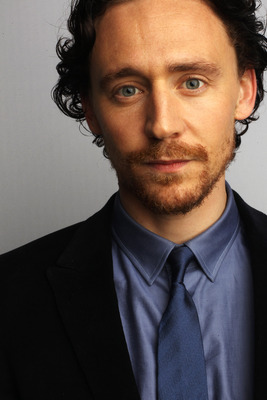 Tom Hiddleston Poster 2188570