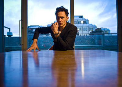 Tom Hiddleston Poster 2188572
