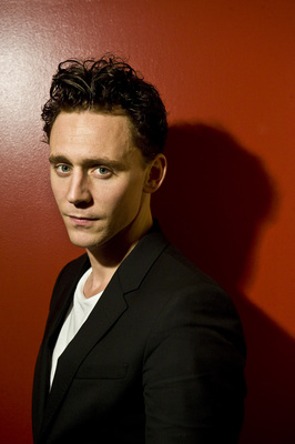 Tom Hiddleston Poster 2188577