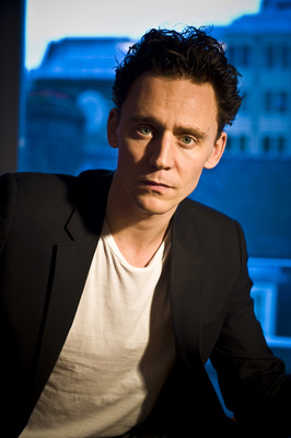 Tom Hiddleston Poster 2188587