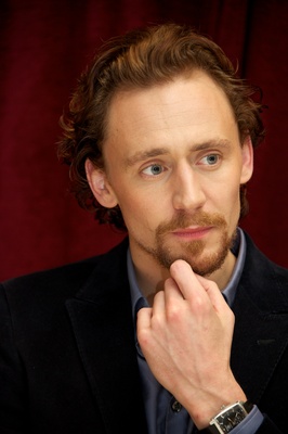 Tom Hiddleston Poster 2222795