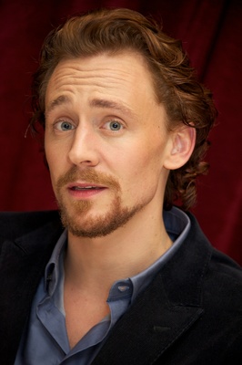 Tom Hiddleston Poster 2222796