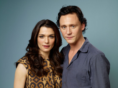 Tom Hiddleston Poster 2297106