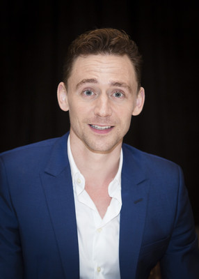 Tom Hiddleston Poster 2363589