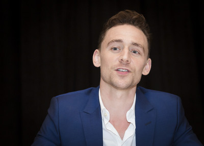 Tom Hiddleston Poster 2363599