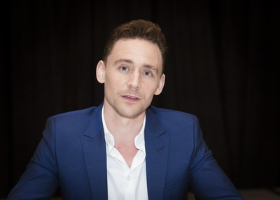 Tom Hiddleston Poster 2363605