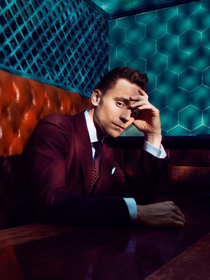 Tom Hiddleston Poster 2375721