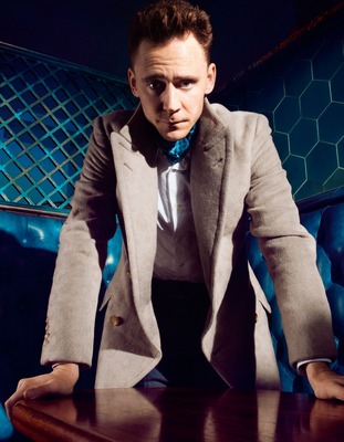 Tom Hiddleston Poster 2375722
