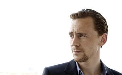 Tom Hiddleston Poster 2451853