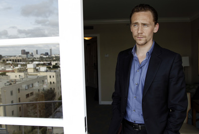 Tom Hiddleston Poster 2451858