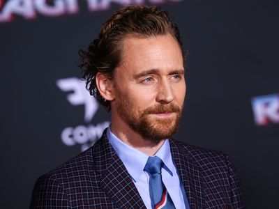 Tom Hiddleston Poster 2770910