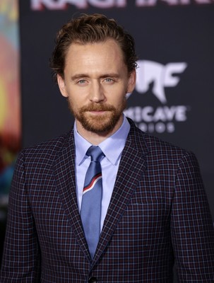 Tom Hiddleston Poster 2770937