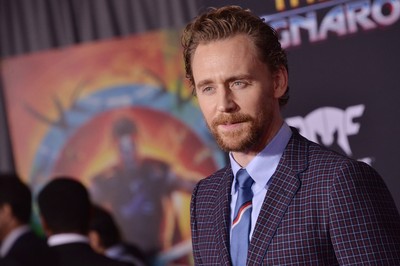 Tom Hiddleston Poster 2770948