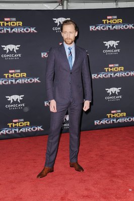 Tom Hiddleston Poster 2770957