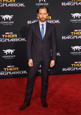 Tom Hiddleston Poster 2770971