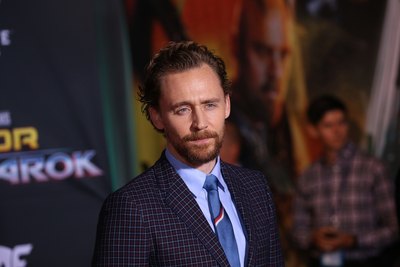 Tom Hiddleston Poster 2770988