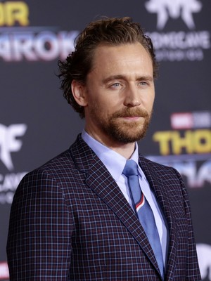 Tom Hiddleston Poster 2770990