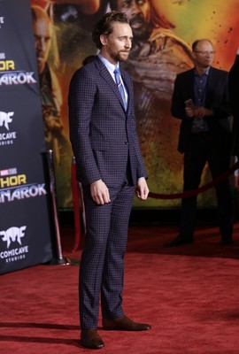 Tom Hiddleston Poster 2771008