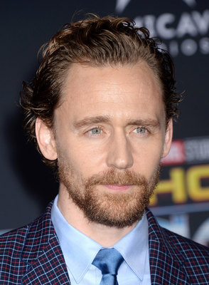 Tom Hiddleston Poster 2771012